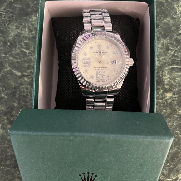 Nice watch - Picture 2 of 4